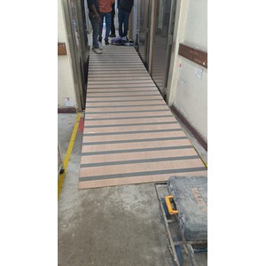 R001a樓梯級活動防滑組合斜台